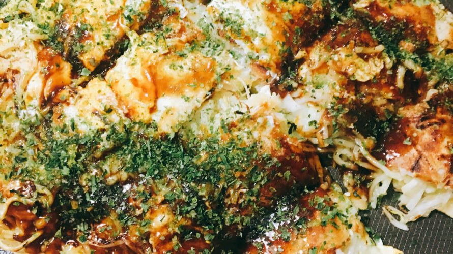 広島風お好み焼きが自宅で食べられる!ホットプレートレシピとかかせない本場ソースとは?